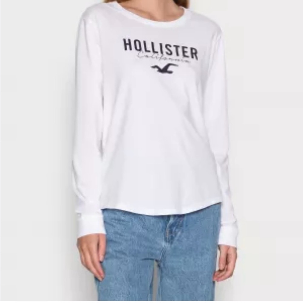 Hollister White Long-Sleeve Logo Tee with Navy Graphic